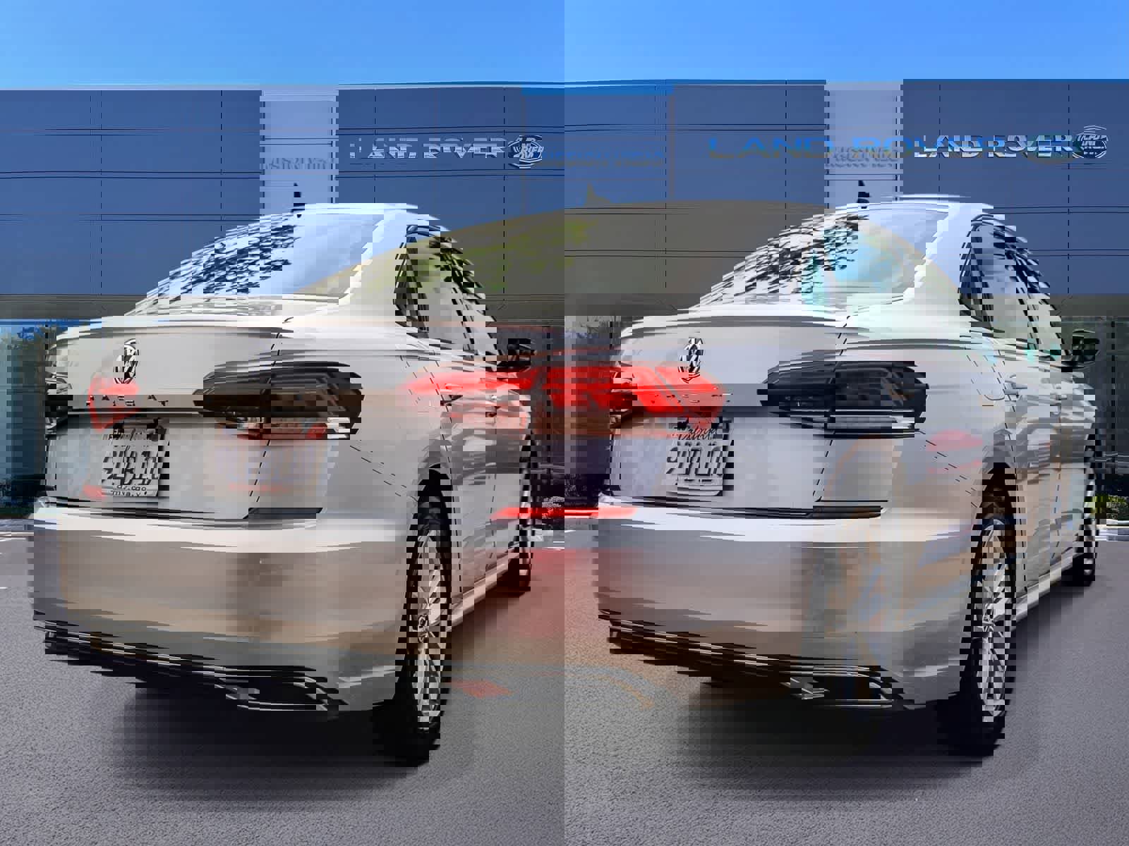 Used 2021 Volkswagen Passat 2.0T S image 4