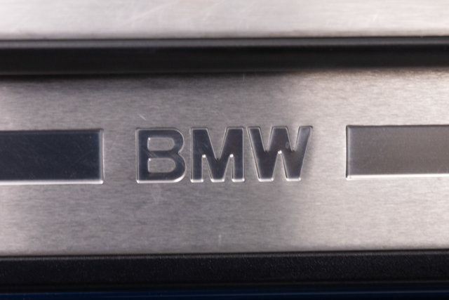 Used 2001 BMW Z8 RWD image 77