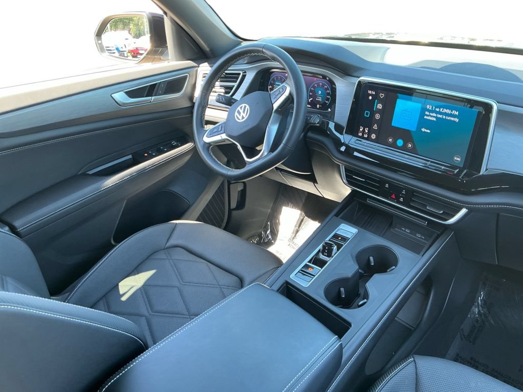 Used 2025 Volkswagen Atlas Cross Sport SE AWD/4WD image 22