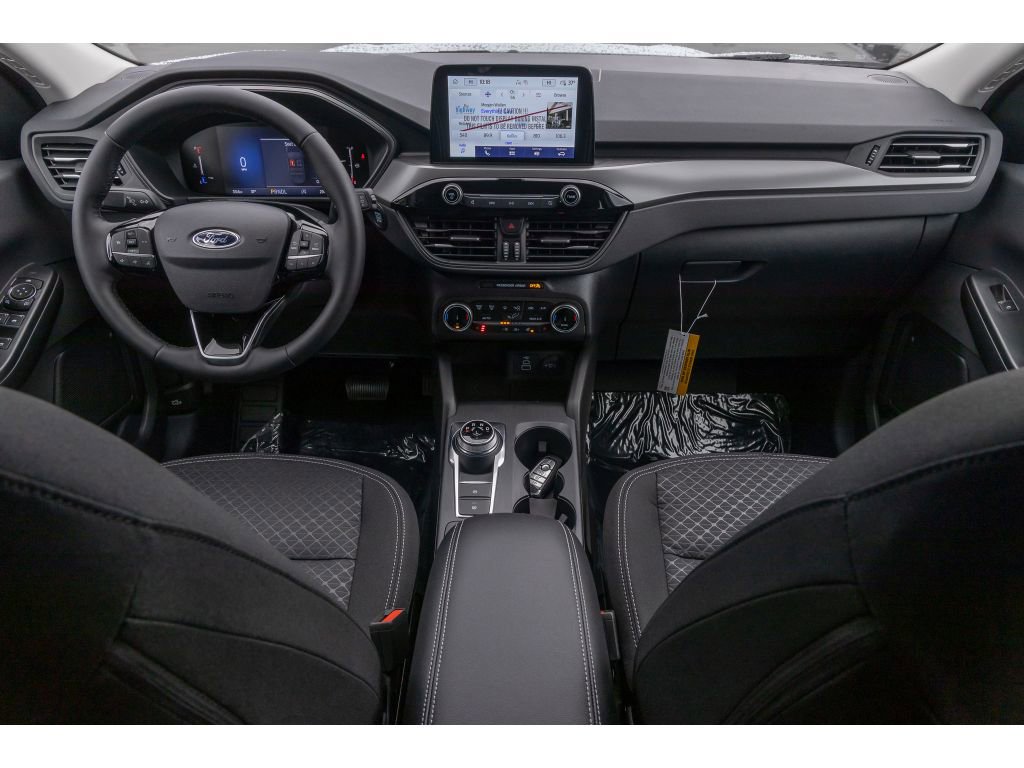 Used 2025 Ford Escape Active w/ Cold Weather Package image 11