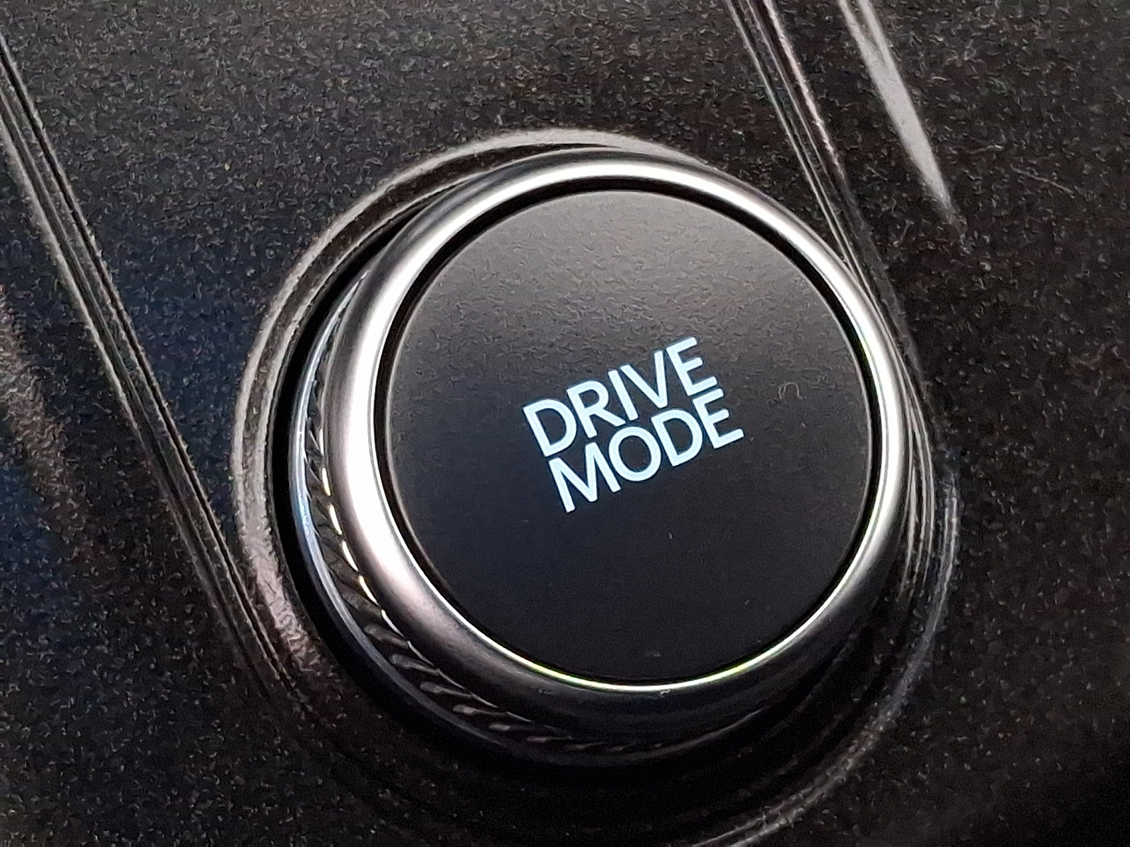 Used 2025 Ford Explorer ST image 26