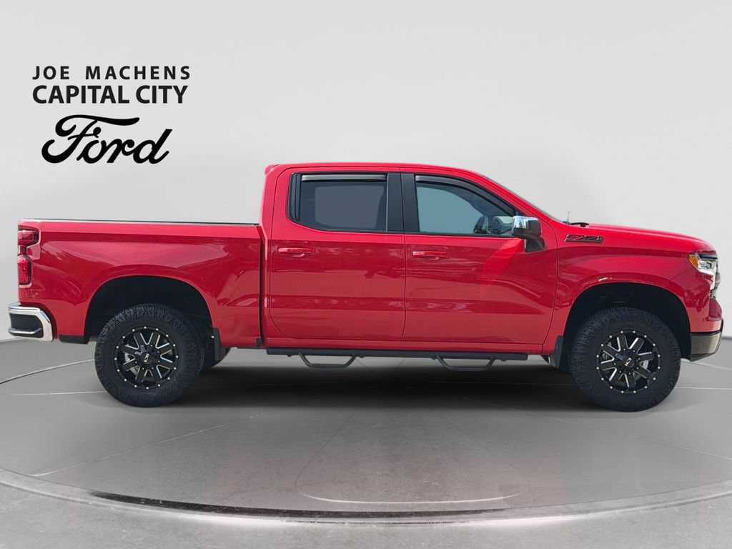 Used 2022 Chevrolet Silverado 1500 LT AWD/4WD image 3