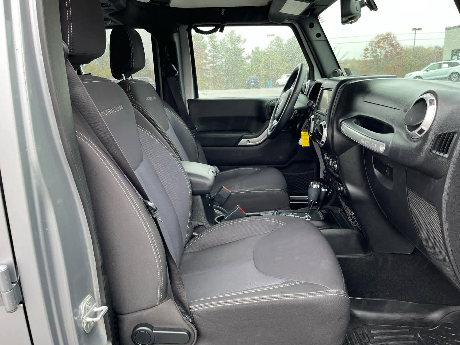 Used 2013 Jeep Wrangler Unlimited Rubicon w/ Connectivity Group image 27