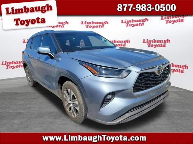 Used 2021 Toyota Highlander XLE image 1