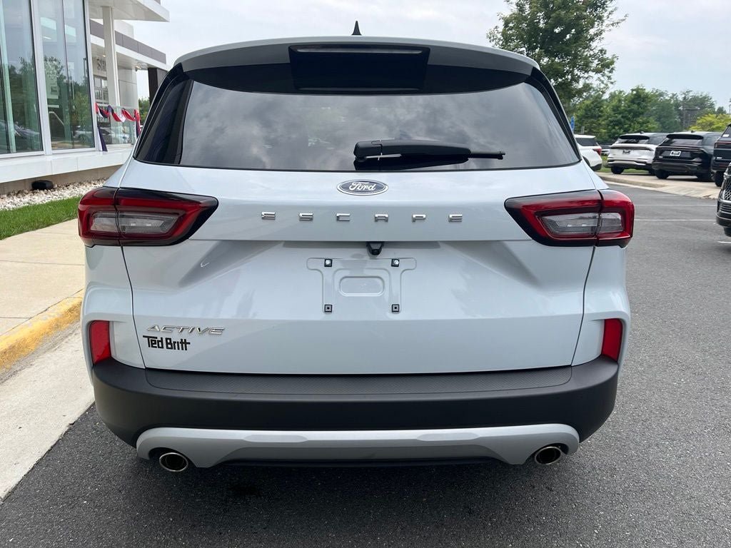 Certified 2025 Ford Escape Active w/ Cold Weather Package FWD image 8
