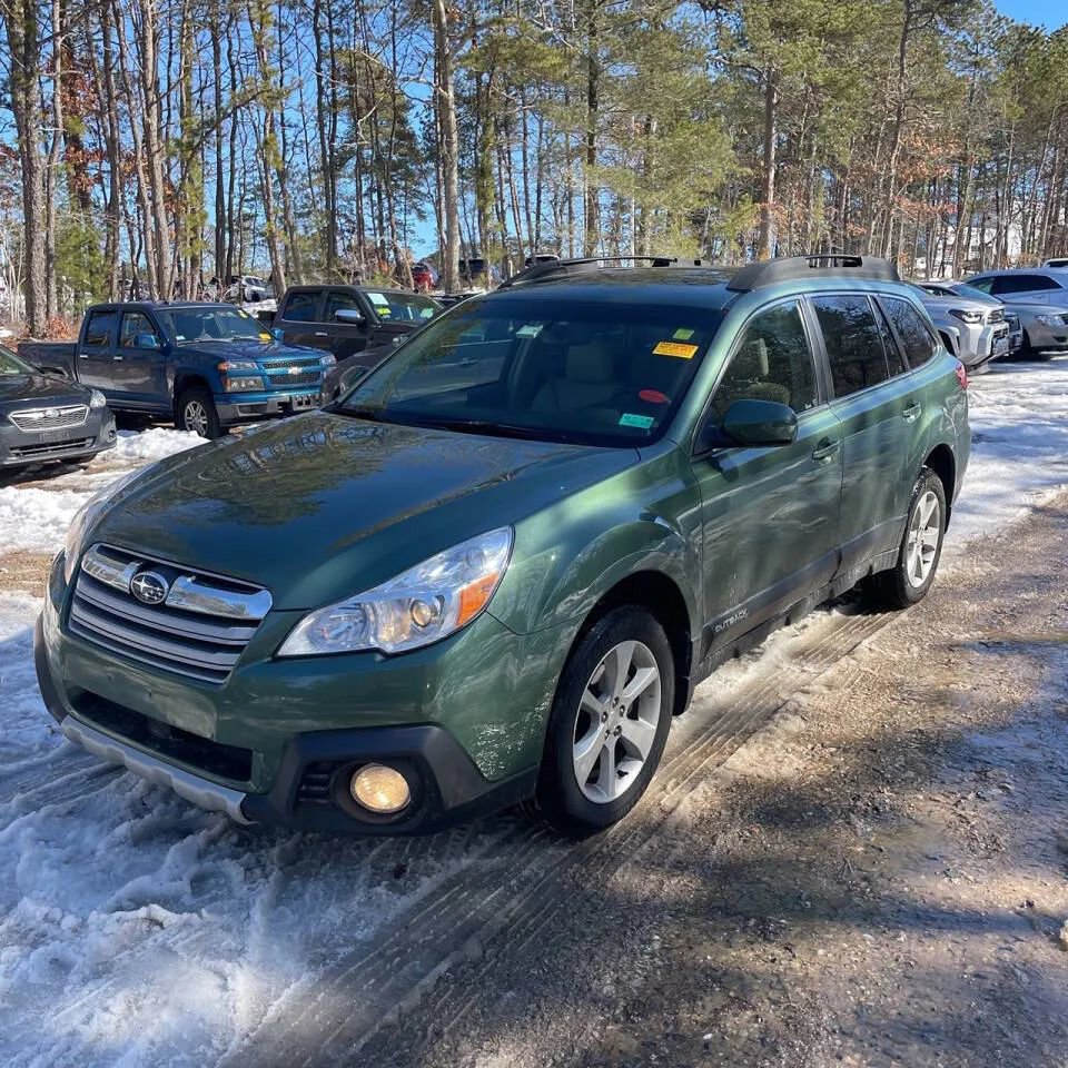 Used 2013 Subaru Outback 2.5i Limited w/ Moonroof Pkg image 3