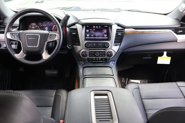 Used 2015 GMC Yukon Denali w/ Open Road Package AWD/4WD image 18