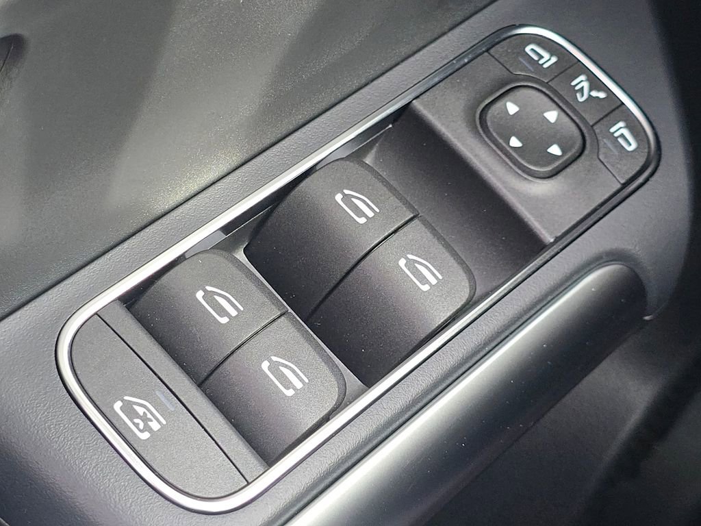 Used 2026 Mercedes-Benz GLA 250 4MATIC image 25