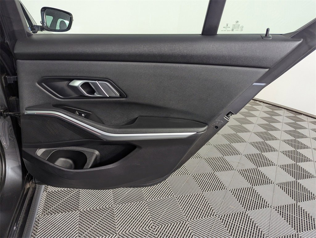 Used 2020 BMW M340i w/ Parking Assistance Package image 32