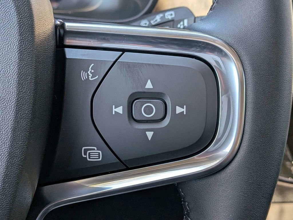 New 2026 Volvo XC40 B4 Core FWD image 28