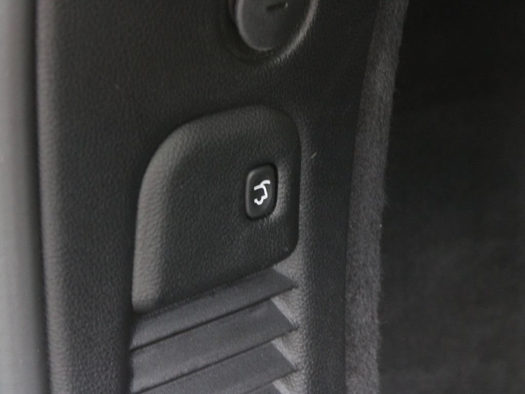 Used 2025 Dodge Durango R/T AWD/4WD image 32