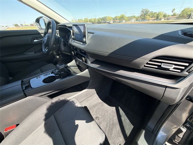 Used 2024 Nissan Rogue SV image 28