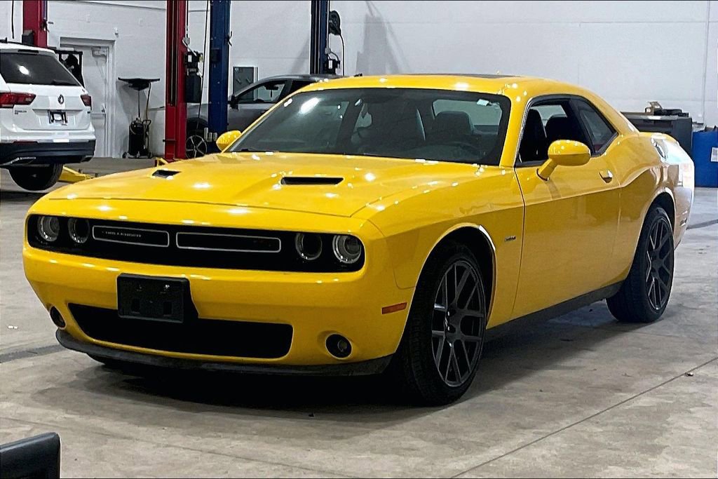 Used 2017 Dodge Challenger R/T Plus image 35