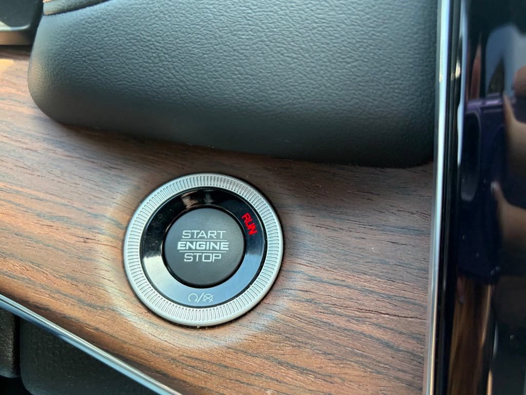 Used 2024 Jeep Grand Cherokee Summit AWD/4WD image 25