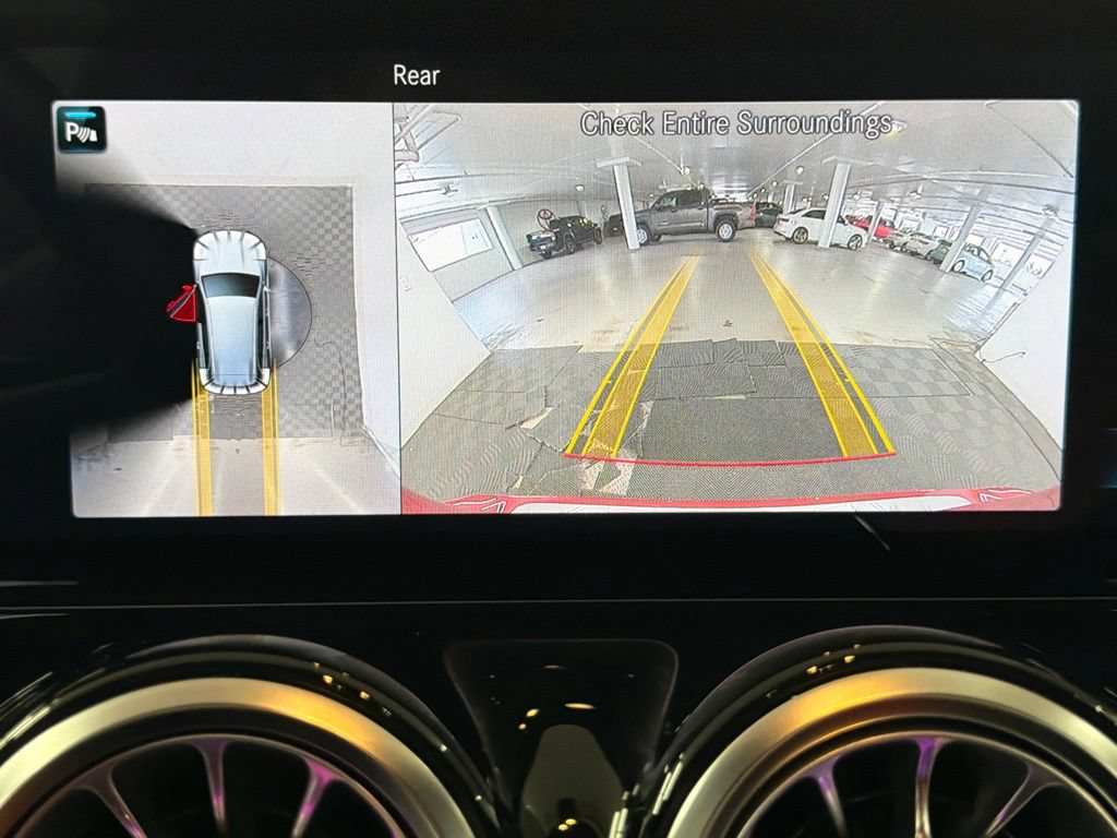 Used 2022 Mercedes-Benz GLB 35 AMG 4MATIC image 35