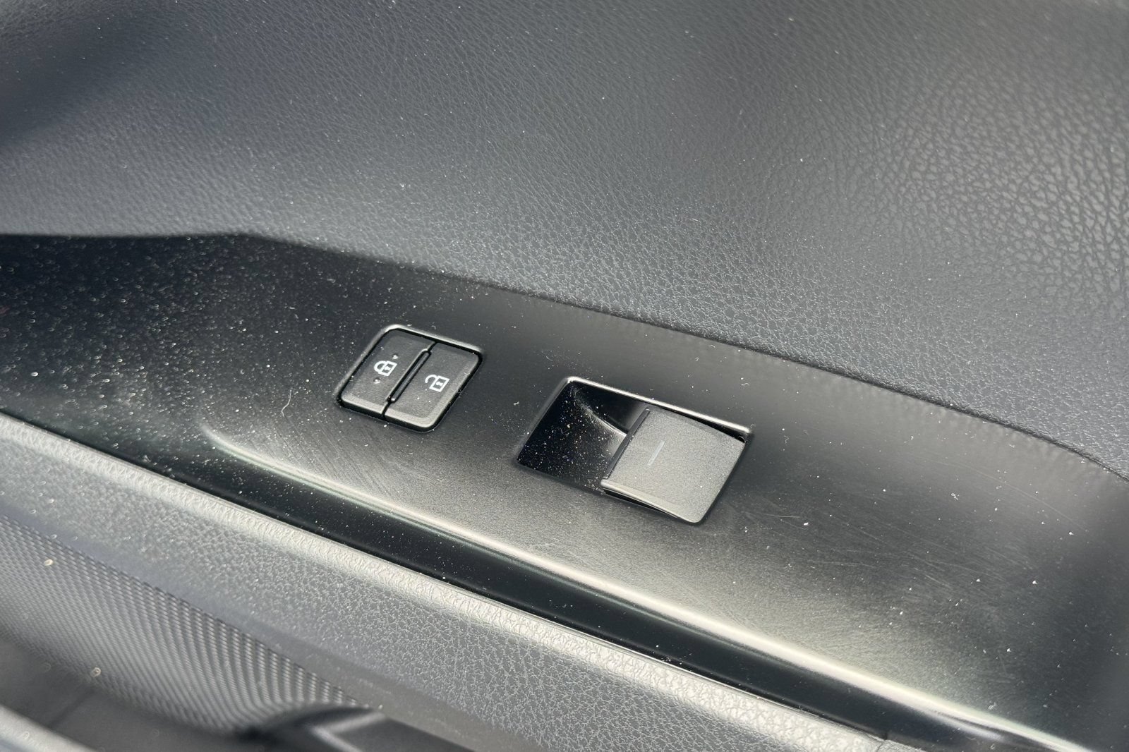 Used 2025 Toyota Camry LE FWD image 14