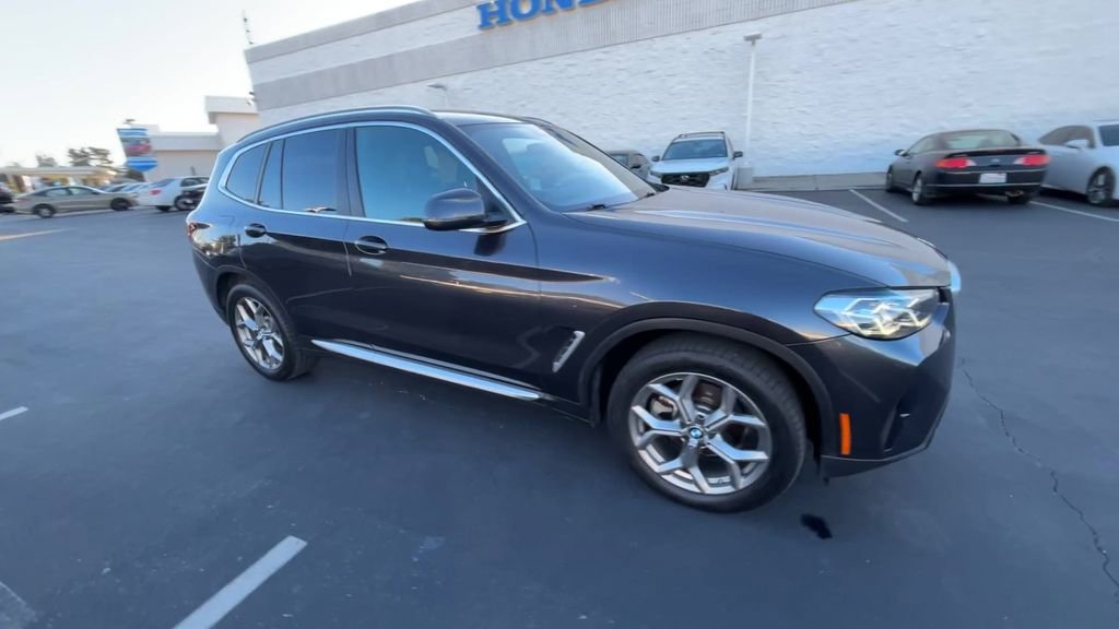 Used 2023 BMW X3 xDrive30i w/ Premium Package image 2