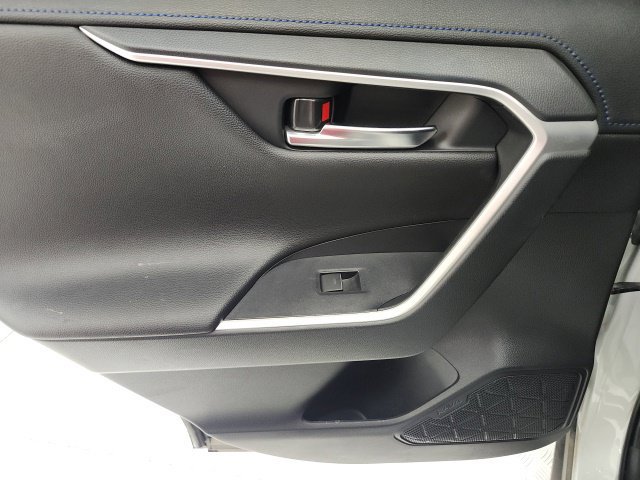 Certified 2023 Toyota RAV4 XSE AWD/4WD image 9