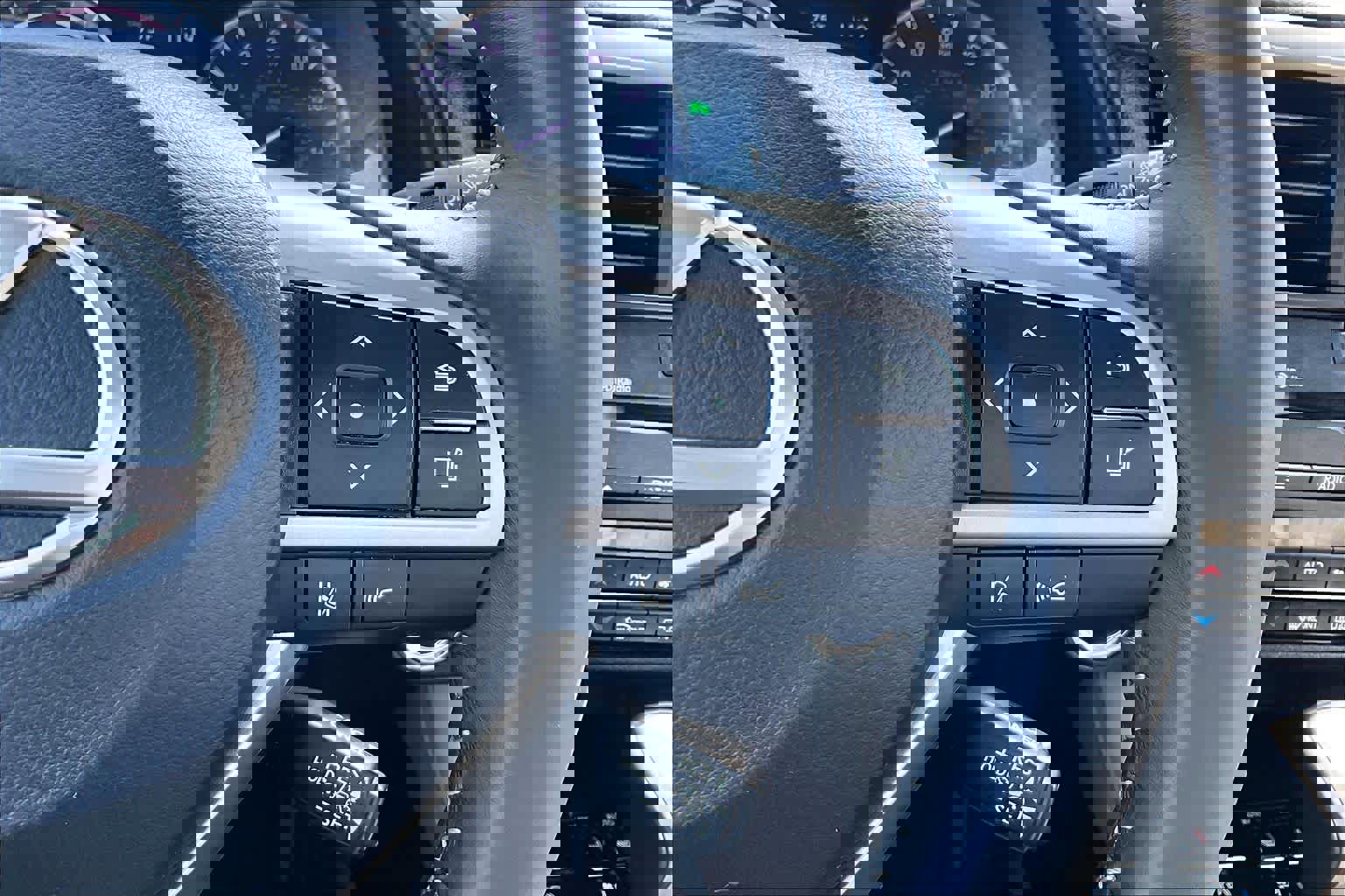 Used 2018 Lexus RX 450h AWD w/ Premium Package image 23