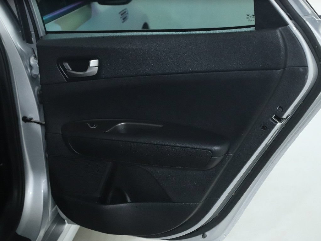 Used 2020 Kia Optima LX FWD image 31