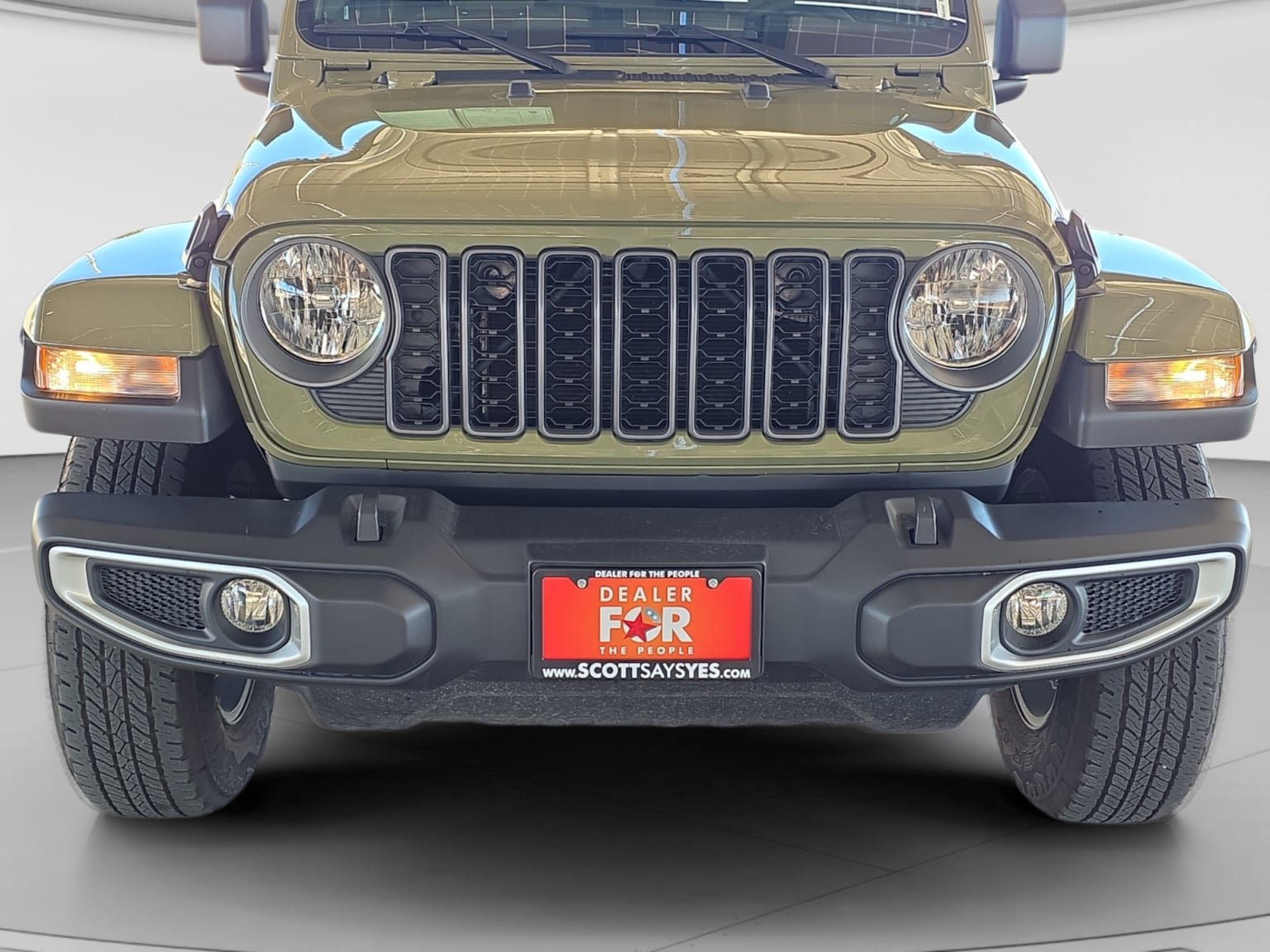 Used 2025 Jeep Gladiator Sport AWD/4WD image 3