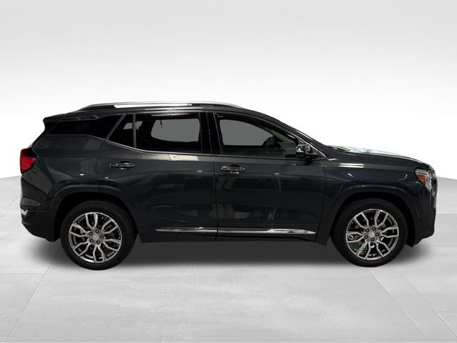 Used 2022 GMC Terrain Denali AWD/4WD image 4