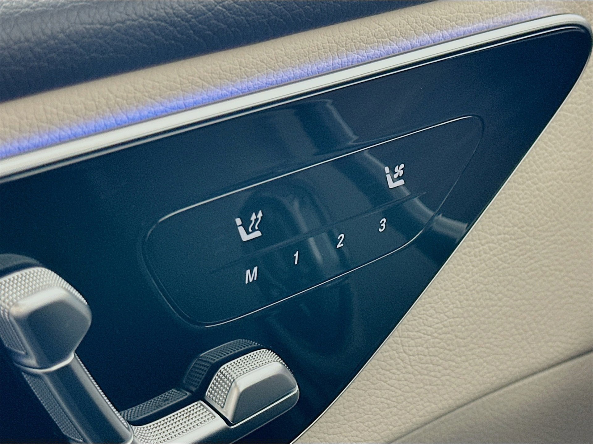 Certified 2025 Mercedes-Benz C 300 Sedan image 20