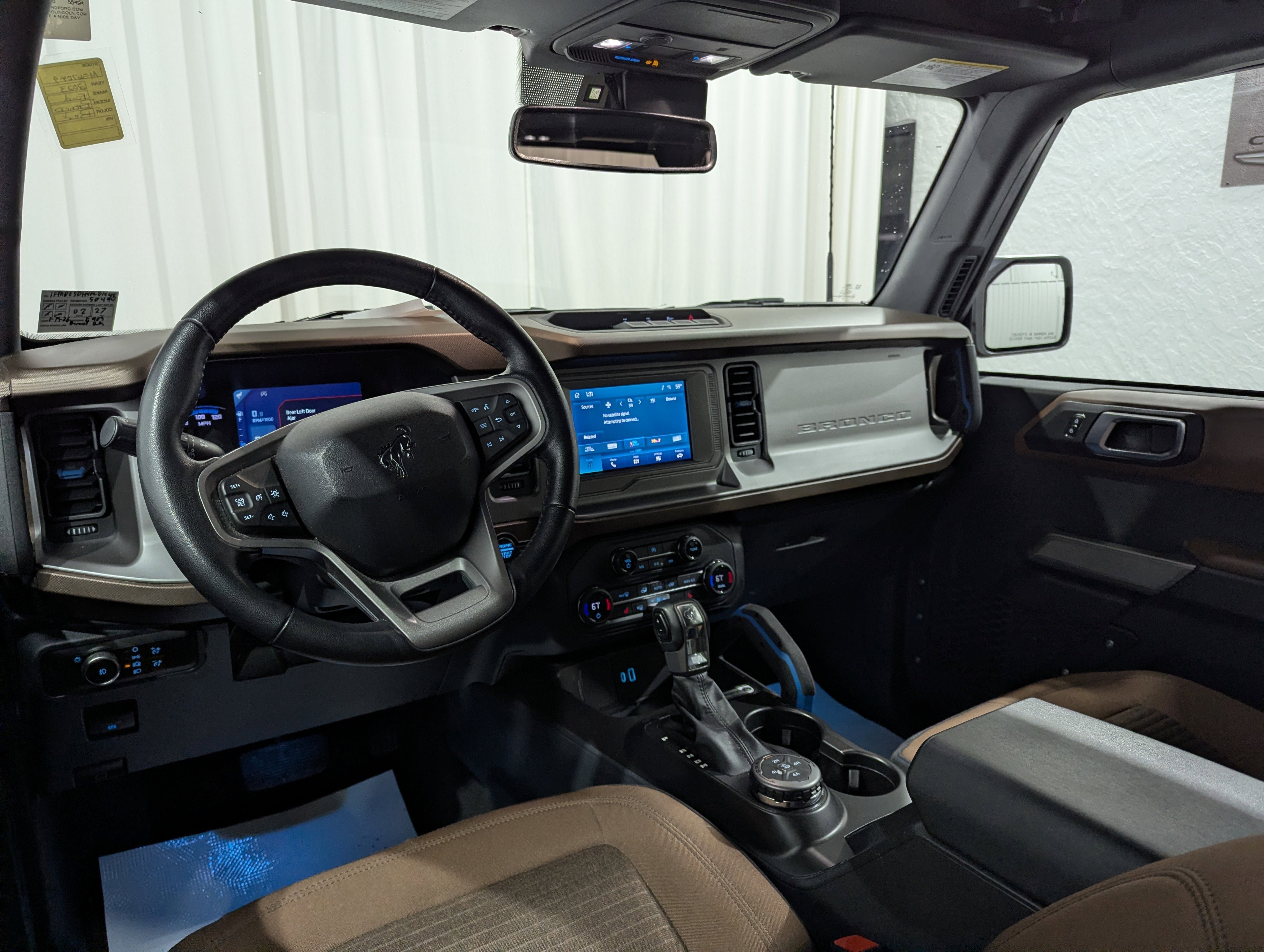 Used 2023 Ford Bronco Outer Banks AWD/4WD image 13
