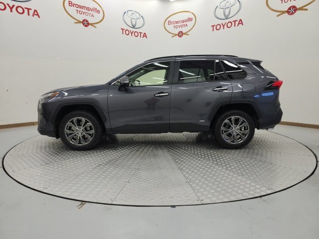 Used 2022 Toyota RAV4 Limited AWD/4WD image 5