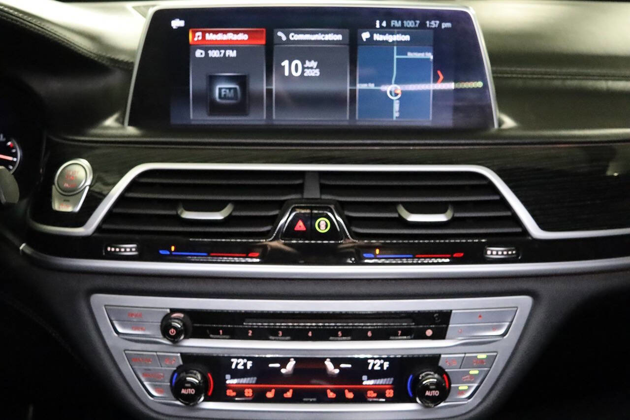 Used 2019 BMW 750i xDrive image 13