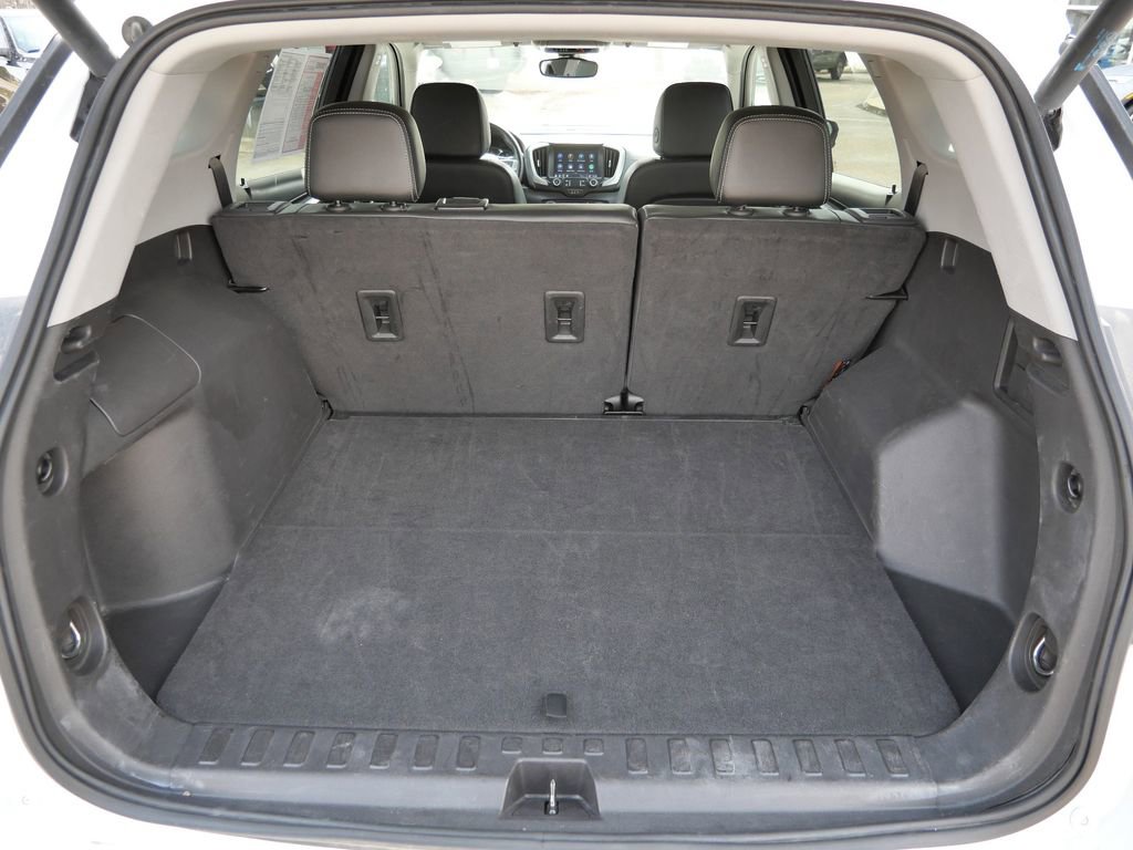 Used 2024 GMC Terrain SLT AWD/4WD image 24