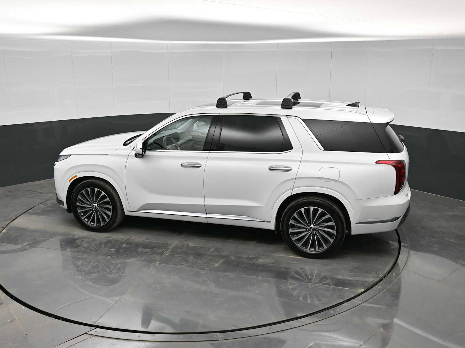 Used 2025 Hyundai Palisade Calligraphy image 24