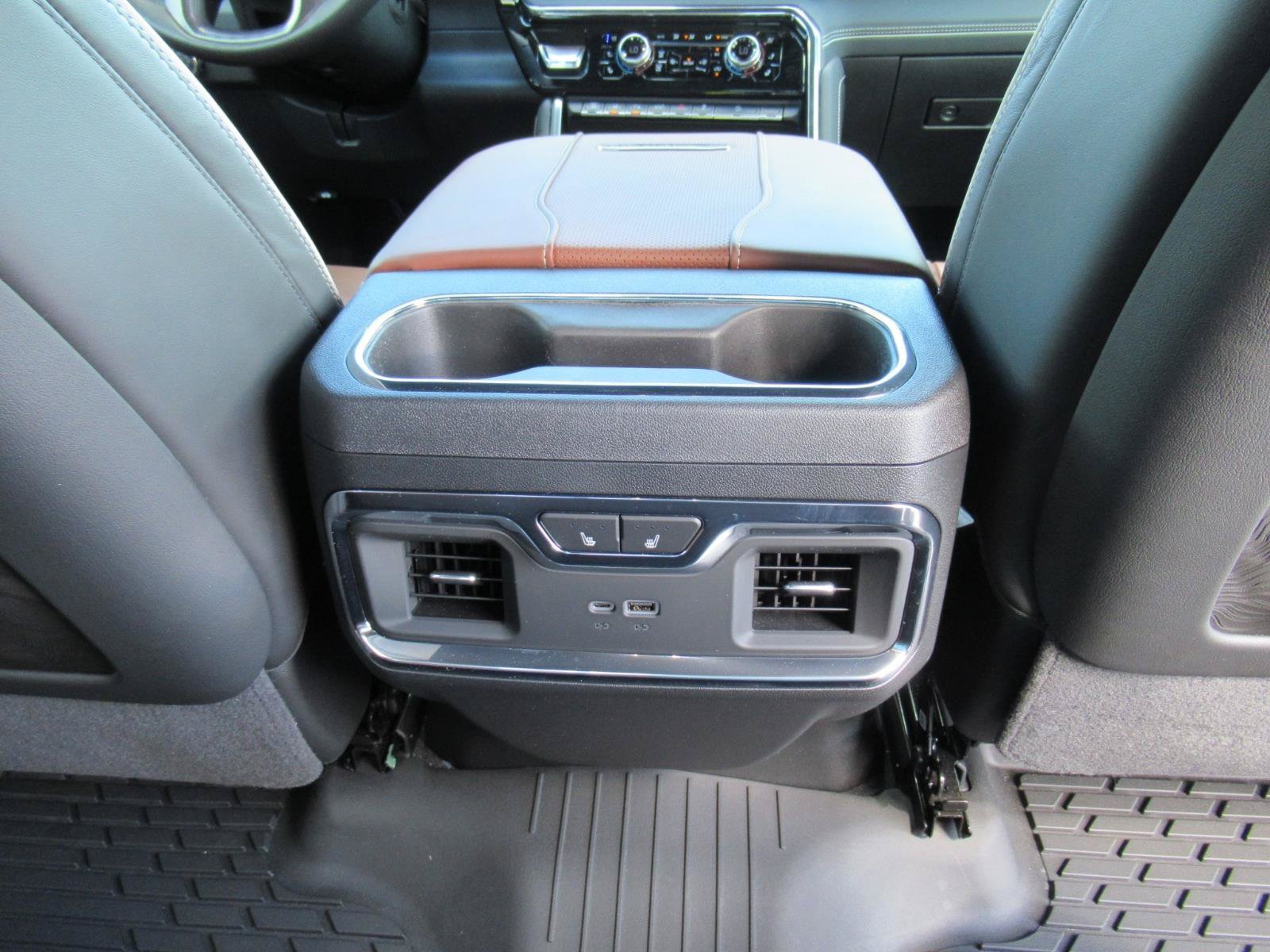 Used 2026 GMC Sierra 2500 Denali Ultimate w/ Max Trailering Package AWD/4WD image 38