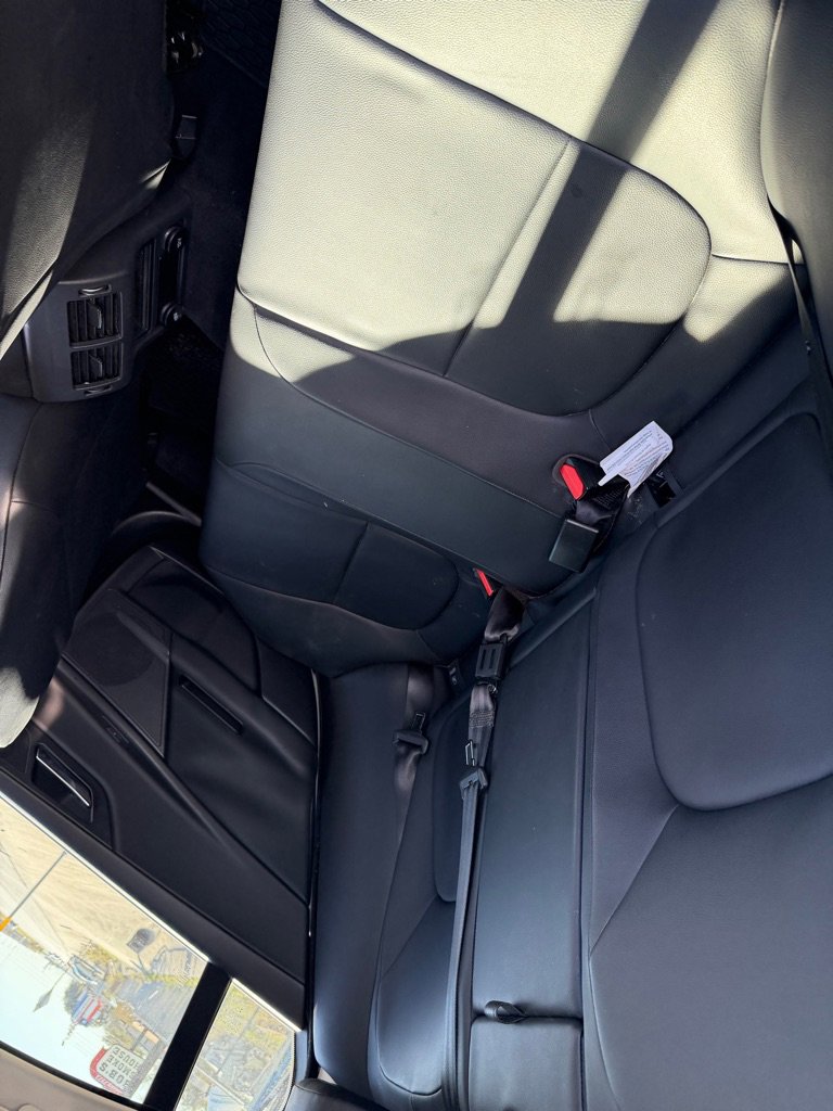 Used 2017 Jaguar XE Premium image 30