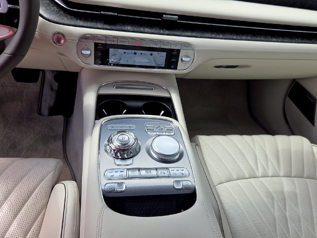 Used 2025 Genesis G90 3.5T AWD/4WD image 24