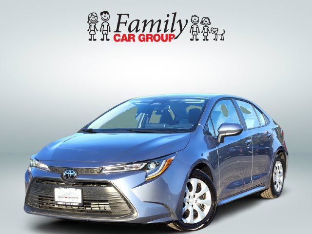 Certified 2025 Toyota Corolla LE FWD image 1