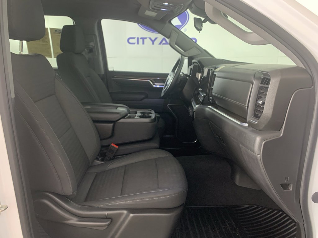 Used 2022 Chevrolet Silverado 1500 LT image 38