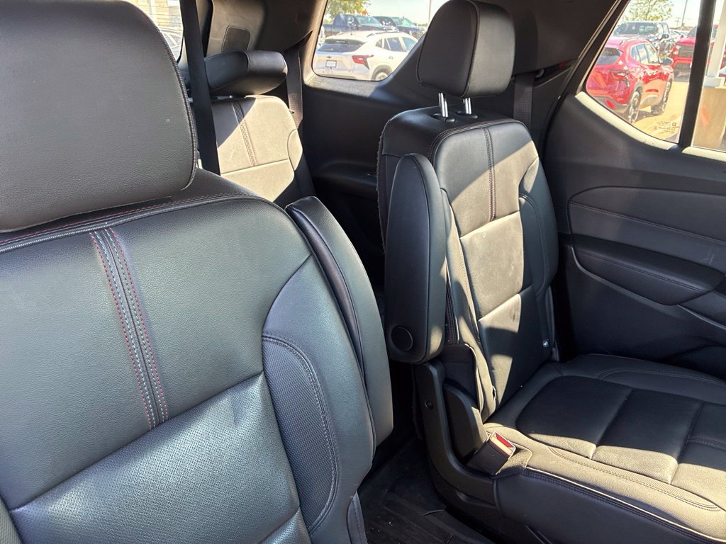 Used 2023 Chevrolet Traverse RS w/ LPO, Floor Liner Package FWD image 6