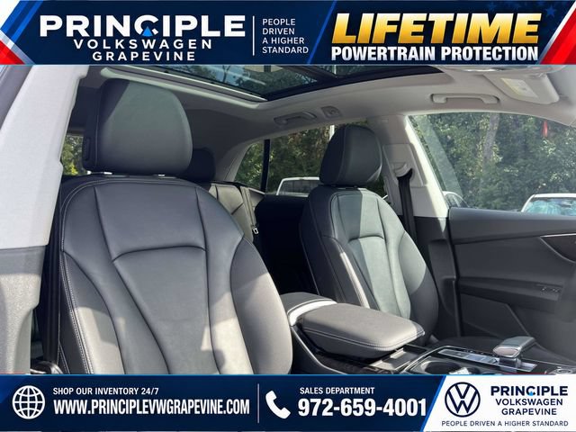 Used 2023 Audi Q8 Premium w/ Convenience Package AWD/4WD image 27