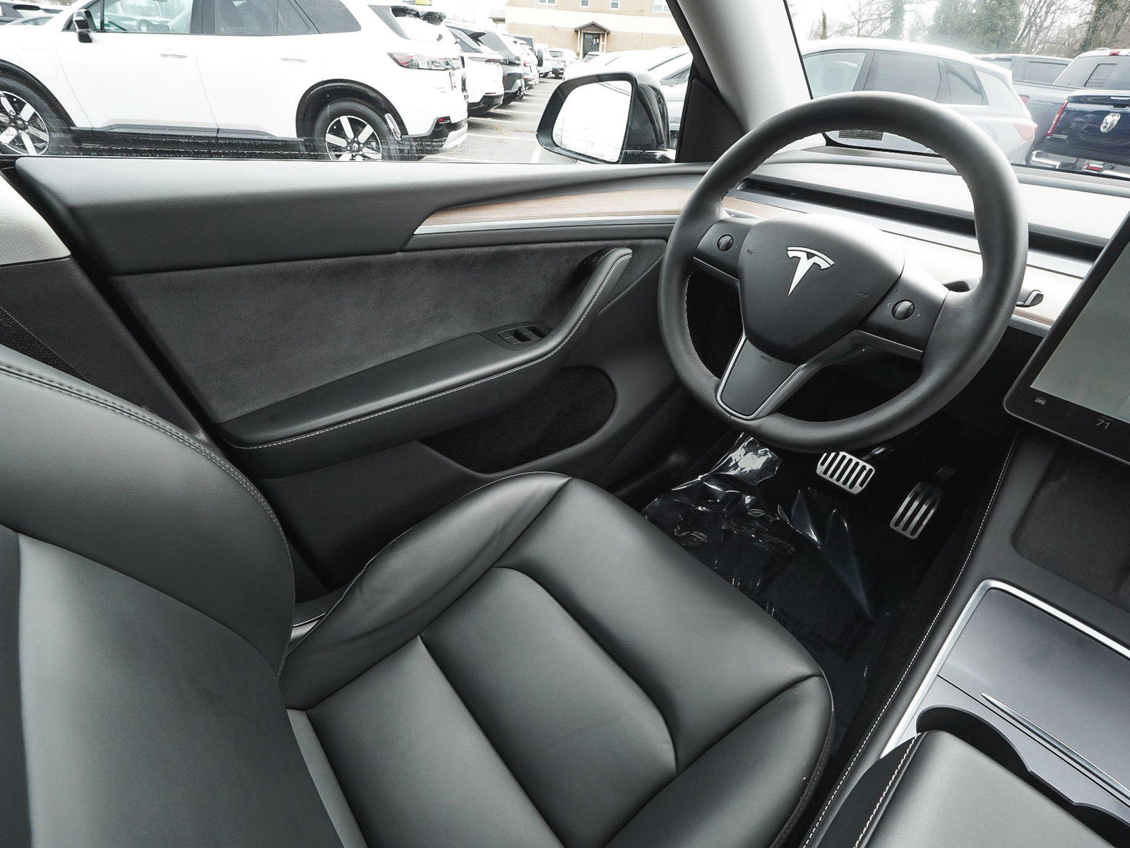 Used 2024 Tesla Model Y Long Range image 36