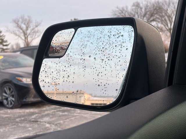 Used 2020 GMC Canyon Denali image 34