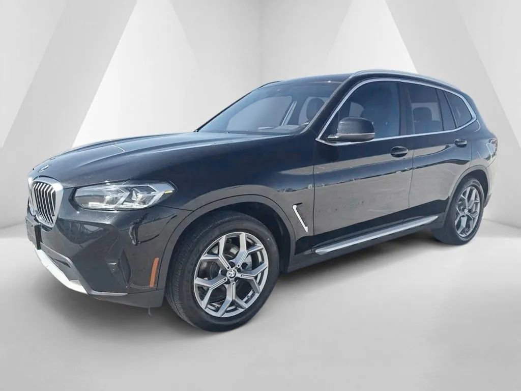 Used 2024 BMW X3 xDrive30i w/ Premium Essential Package image 3