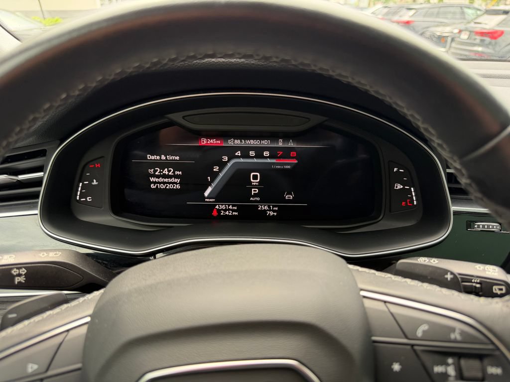 Used 2022 Audi Q8 Premium Plus AWD/4WD image 20