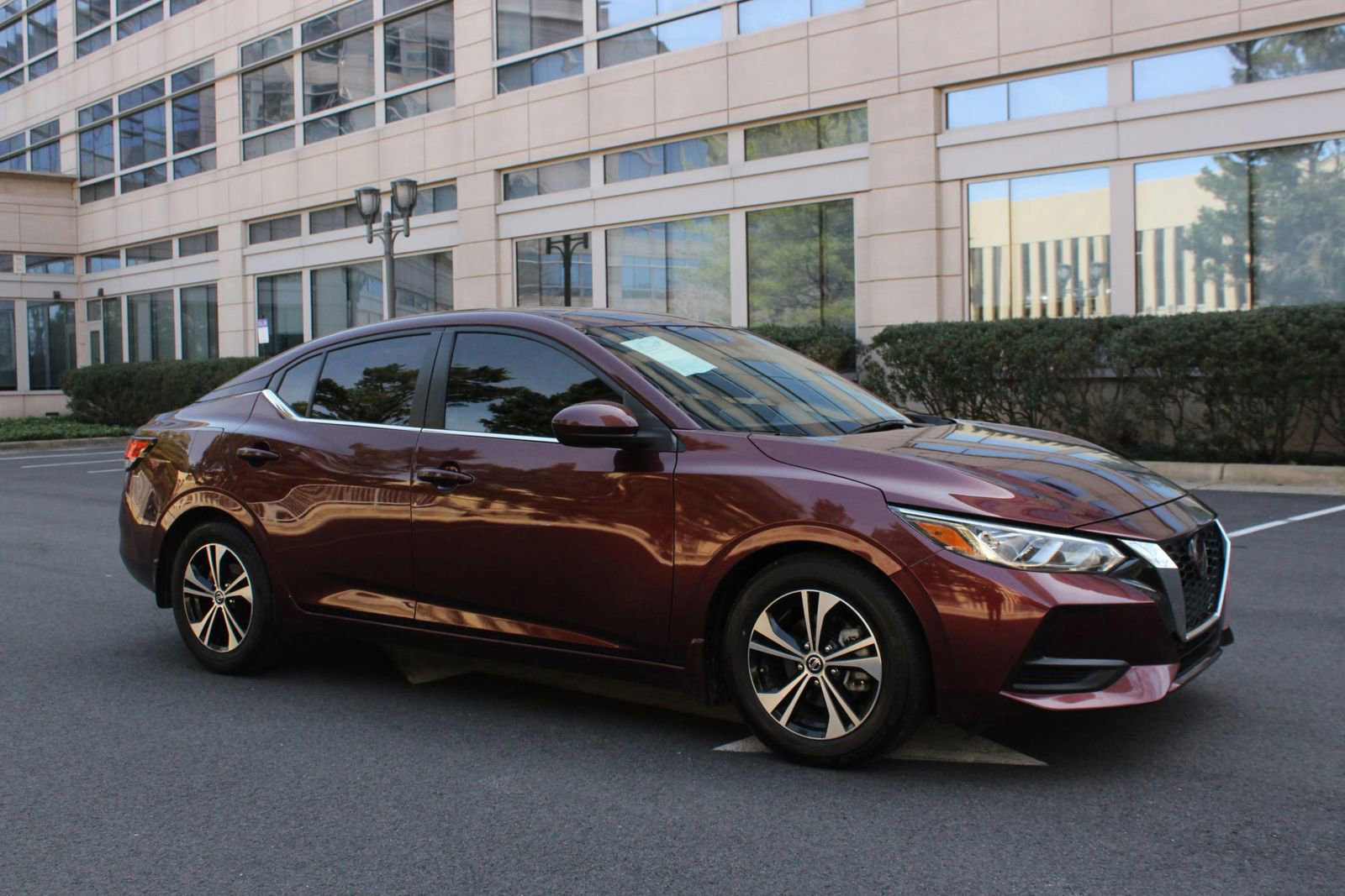 Used 2022 Nissan Sentra SV w/ All-Weather Package FWD image 2
