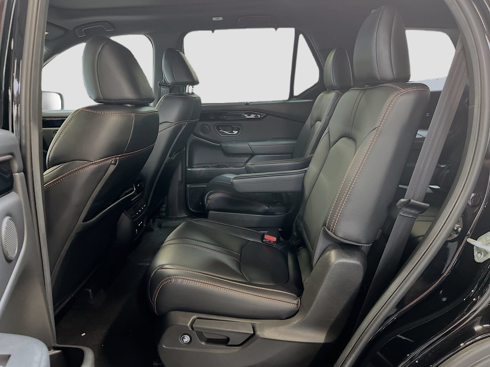 Used 2025 Honda Pilot TrailSport image 24