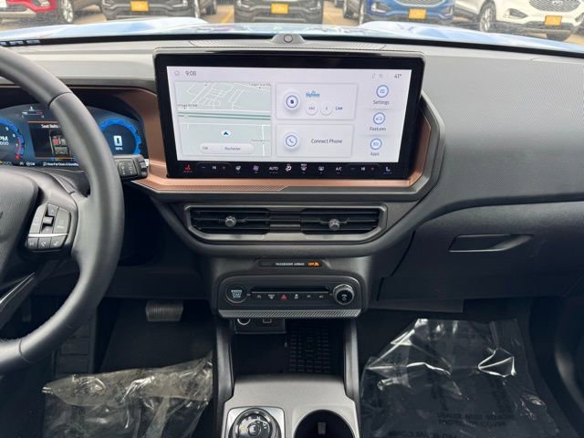 Certified 2025 Ford Bronco Sport Outer Banks w/ Outer Banks Tech Package+ image 2