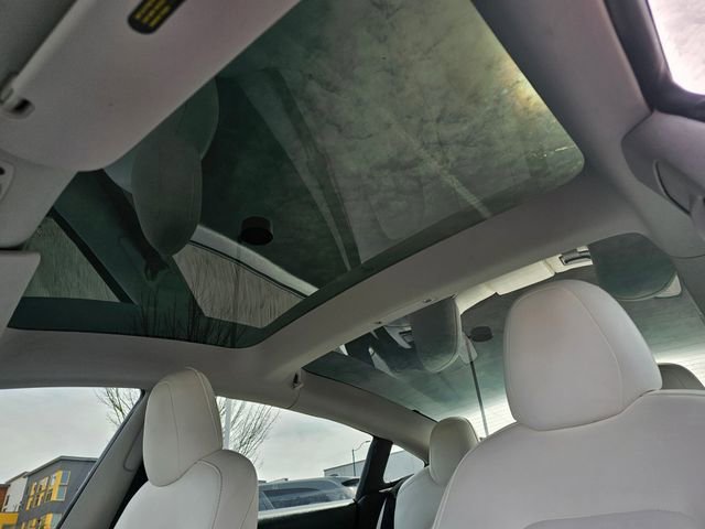 Used 2021 Tesla Model 3 Standard Range Plus image 24