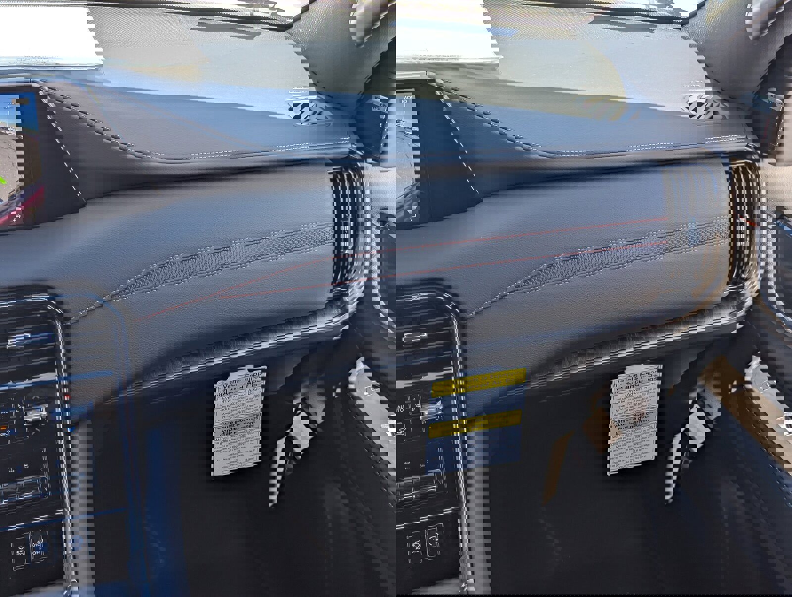 New 2025 Nissan Armada PRO-4X image 25