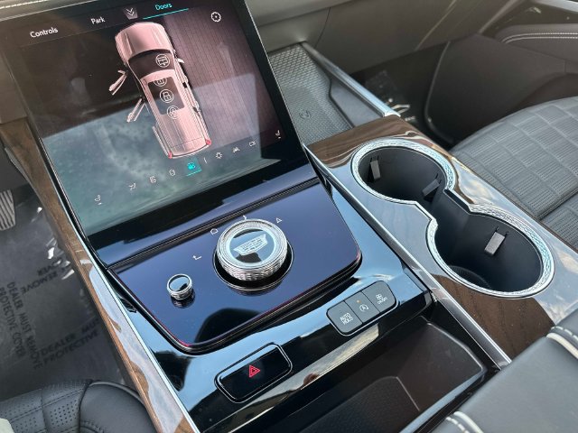 New 2026 Cadillac Escalade Platinum Sport w/ LPO, Floor Liner Package AWD/4WD image 29