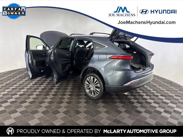 Used 2021 Toyota Venza Limited w/ Advanced Technology Package image 18